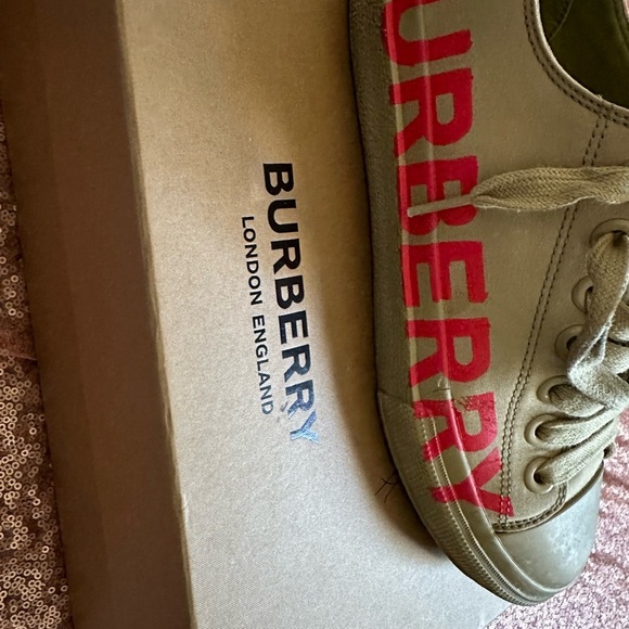 BURBERRY LOGO SNEAKERS GABARDINE BEIGE ICONIC STRIPE LOGO RED 6.5/37 Authentic - Picture 8 of 8